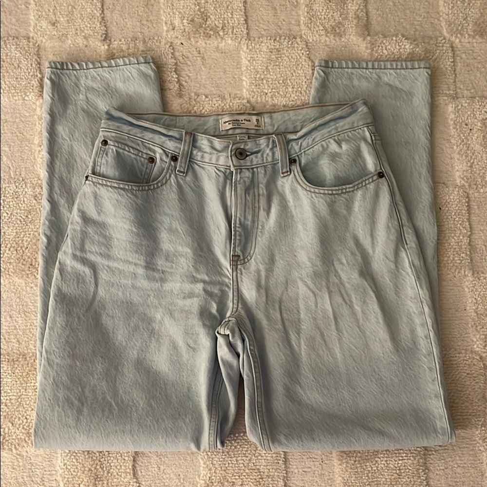 ABERCROMBIE Tapered Loose Low Rise Curve Love